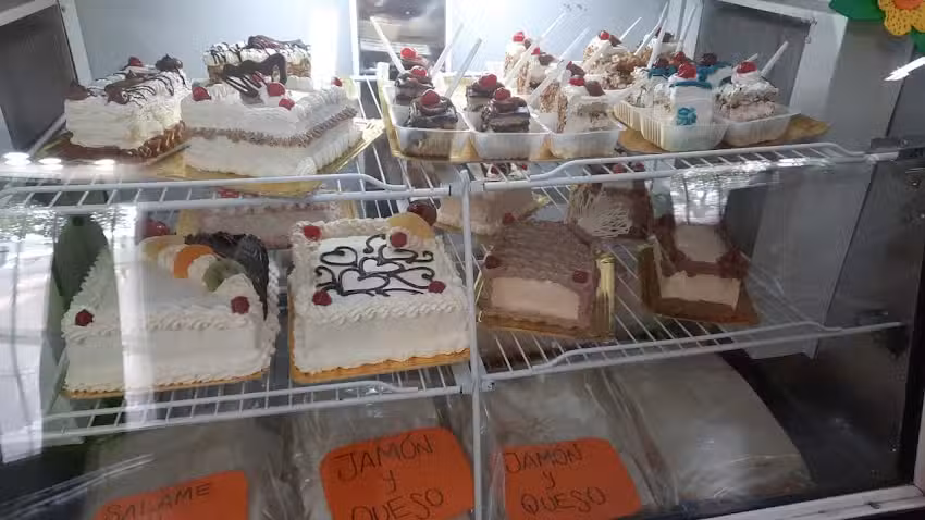 Panaderia y Confiteria Arenas del Sur