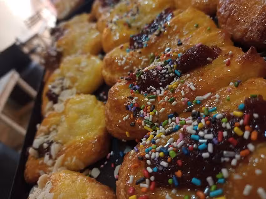 Panader&iacute;a y confiter&iacute;a delicia