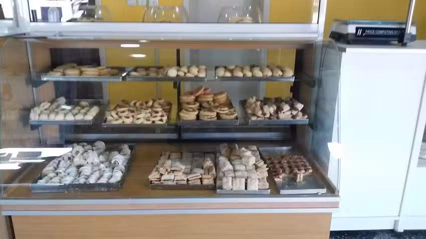 Panader&iacute;a y Confiter&iacute;a El Tr&eacute;bol