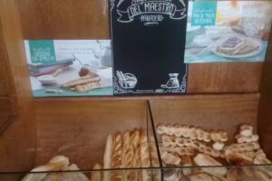 Panader&iacute;a Y Confiter&iacute;a La Familia