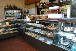 Panaderia y Confiteria la Familia