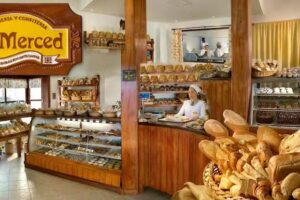 Panader&iacute;a y Confiter&iacute;a La Merced