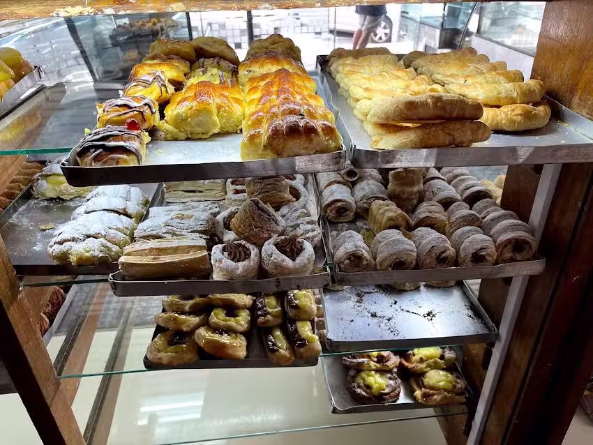 Panaderia y Confiteria La Nueva Rosa