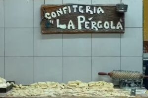 Panaderia y Confiteria La Pergola