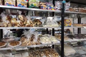 Panaderia y Confiteria la Reina Fabrica de Alfajores