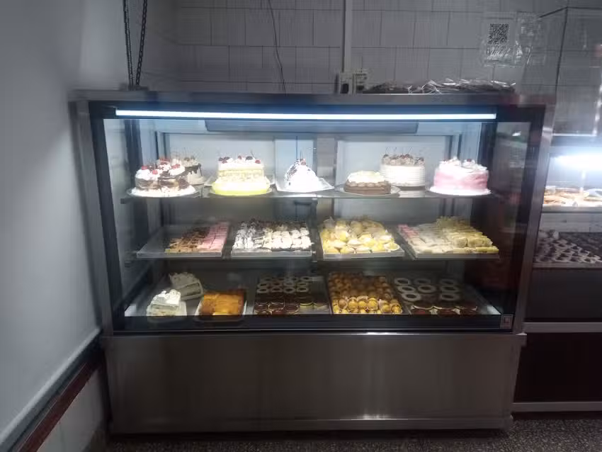 Panader&iacute;a y Confiter&iacute;a La Selecta