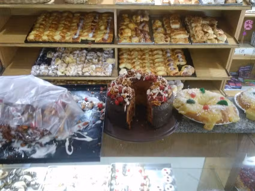 Panader&iacute;a y Confiter&iacute;a Las Delicias