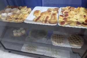Panader&iacute;a y Confiter&iacute;a Luna