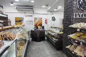 Panadería y Confitería Lyon