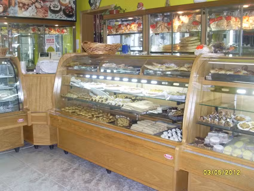 Panaderia Y Confiteria San Carlos