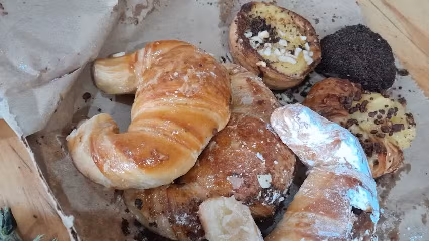 Panader&iacute;a y Confiter&iacute;a Santa Luc&iacute;a