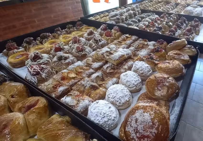 Panader&iacute;a y Confiter&iacute;a Santa Luc&iacute;a