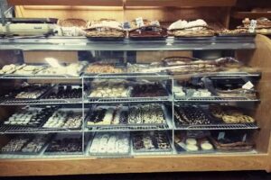 Panaderia y Confiteria Sarmiento de Francisco J Mari SRL