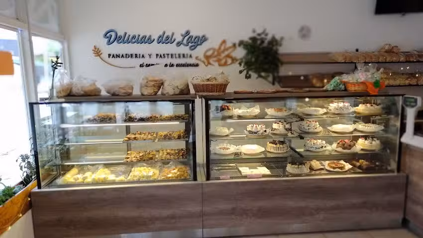 Panaderia y Pasteleria Delicias Del Lago