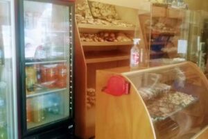 Panadería y pasteleria, La Moderna