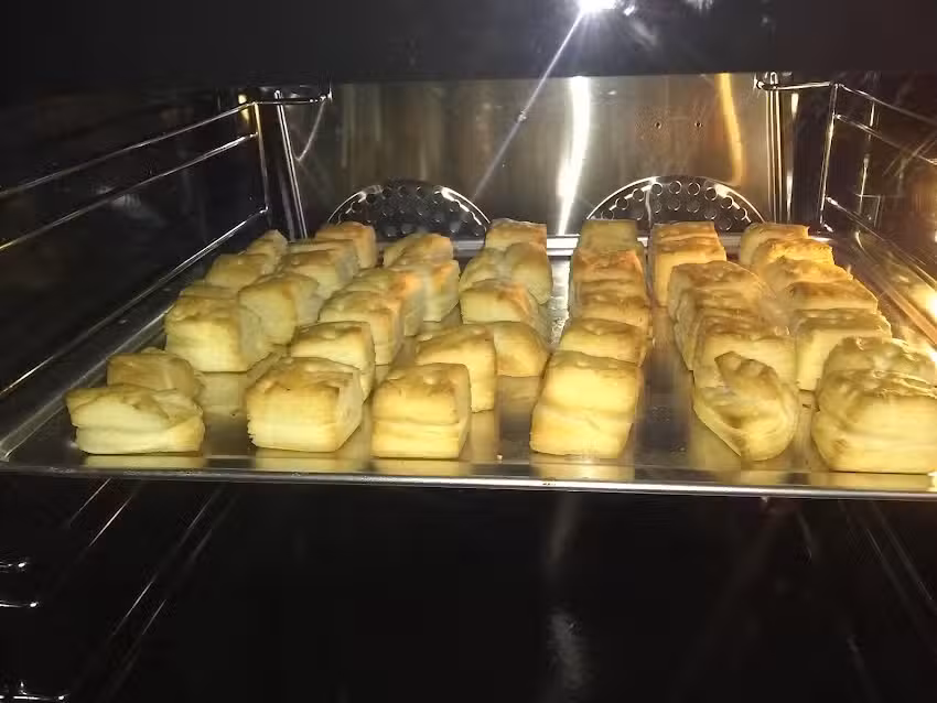 Panader&iacute;a y pasteler&iacute;a La MORENITA