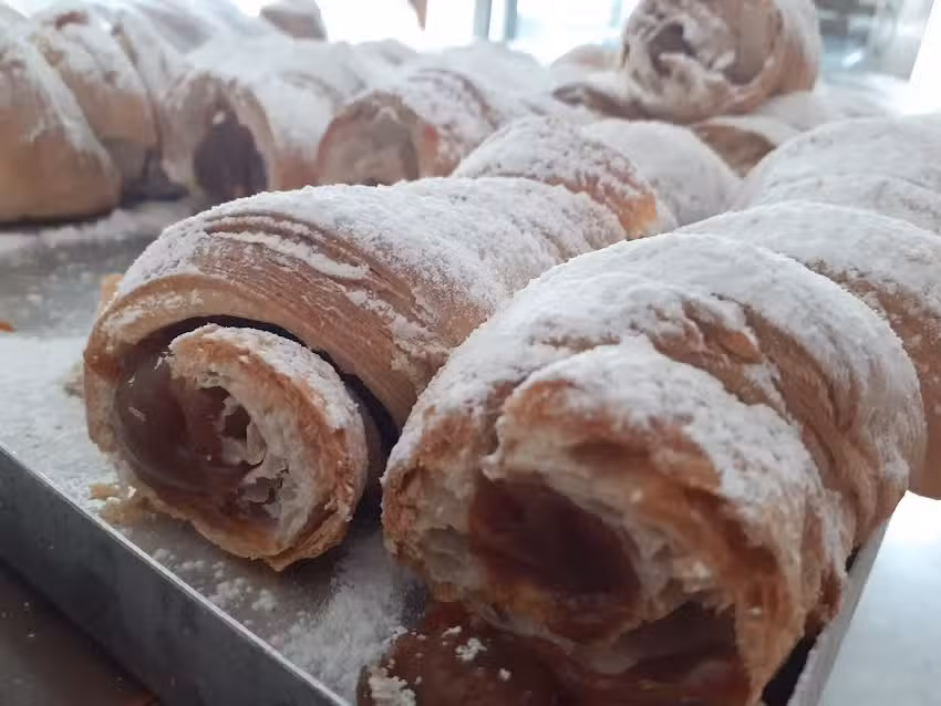 Panadería y Pastelería La Rural