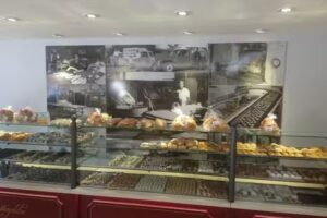 Panaderia y pasteleria “Santa Lucia”