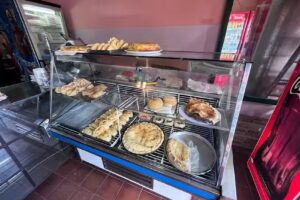 Panader&iacute;a y Rotiseria Julia