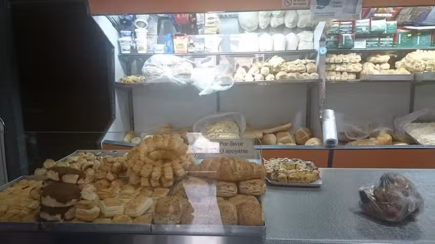 Panader&iacute;a &ldquo;Zeballos&rdquo;.