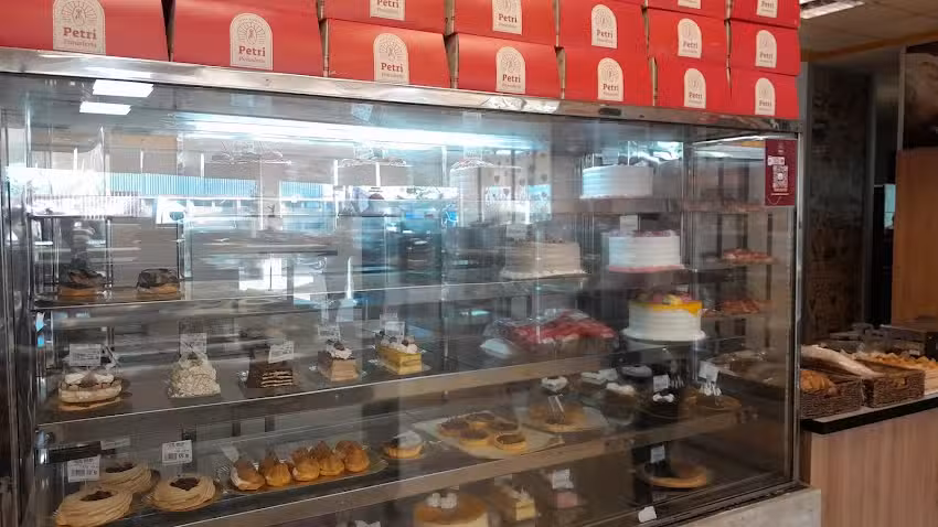 Petri Panader&iacute;a &ndash; Miguel Lan&uacute;s