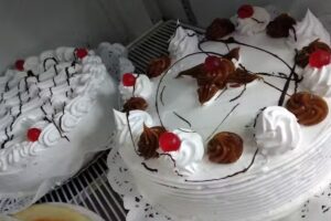 Reposter&iacute;a Artesanal La Media Luna