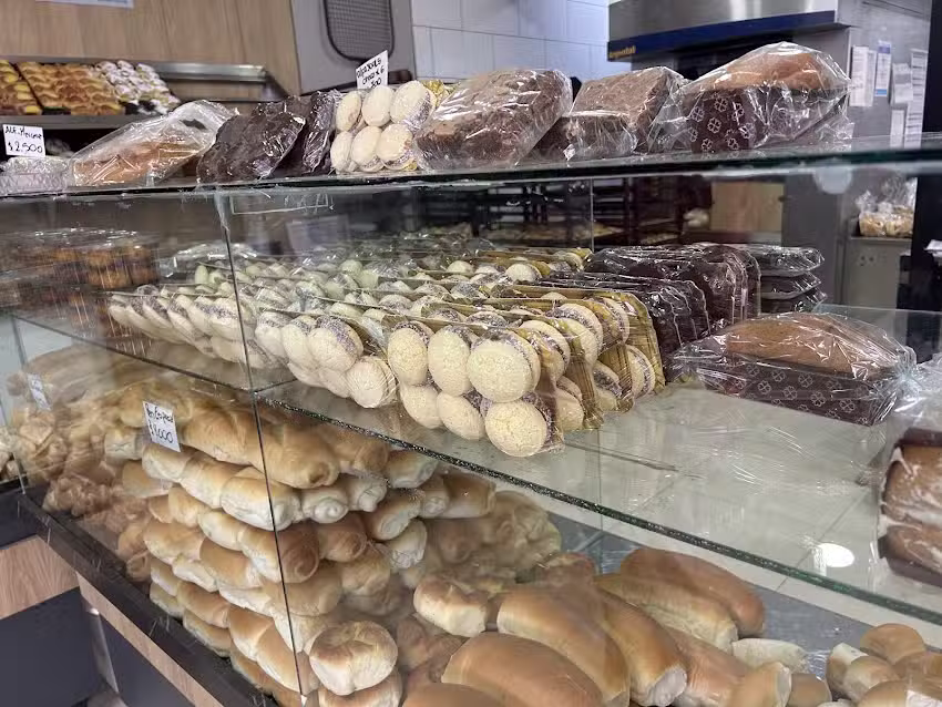 Ruca Bakery store