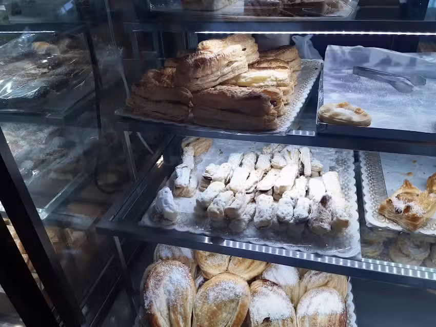 Santa Ana, panader&iacute;a, cafeter&iacute;a y reposter&iacute;a casera