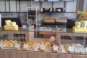 S&Atilde;O Medialunas y Caf&eacute;